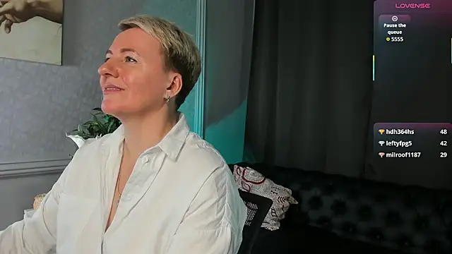 nika_smit (F milf) - take off your shirt