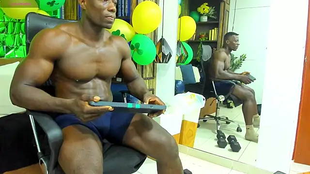 marcusblack_ (Ask my age) - LIFT COCK WITHOUT HANDS