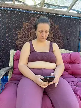 thefishwife (F young) - Butt plug squats