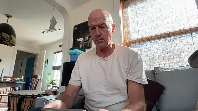 guy__grey (M mature) - new snow new goal