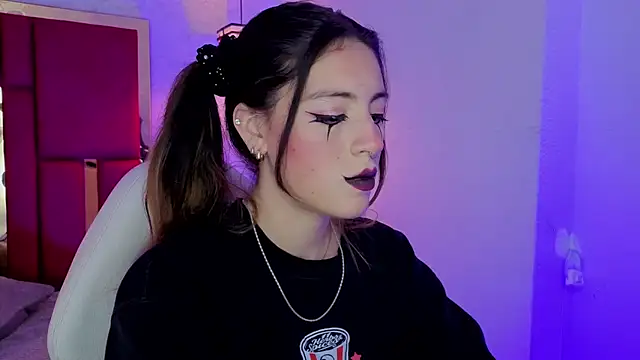 moon_winy - Moon_winy's free webcam - UK Sex Cams