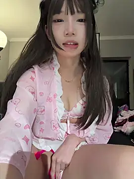 美女Yiyi-707在线直播