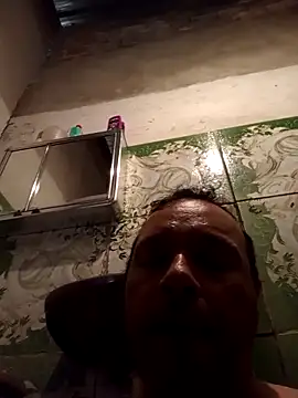 sthriga (Ask my age) - SCAT shower