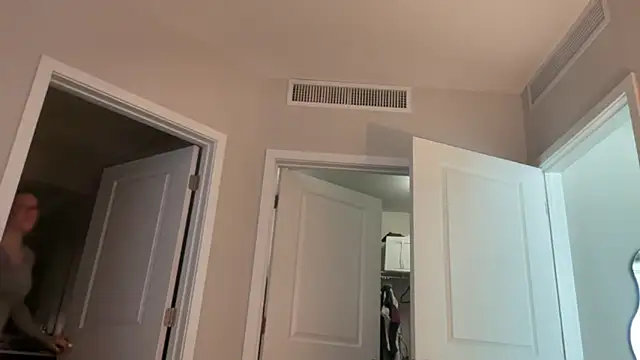 xoxoxjenn live sex cam