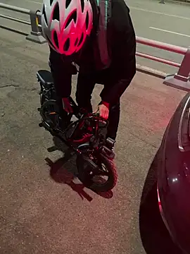 美女AUYBT-771在线直播