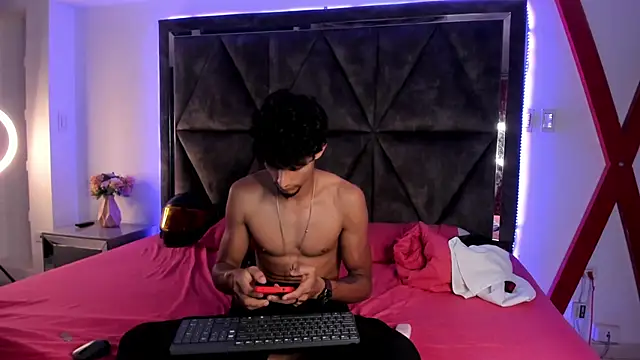 maxiimoromano_ (M young) - Take off that shirt cute boy