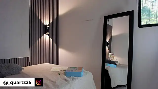 zafiiraa (F young) - pinch my oil filled nipples