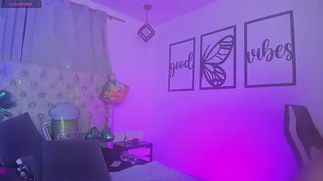 nicolee_millerr - Nicolee_millerr's free webcam - UK Sex Cams