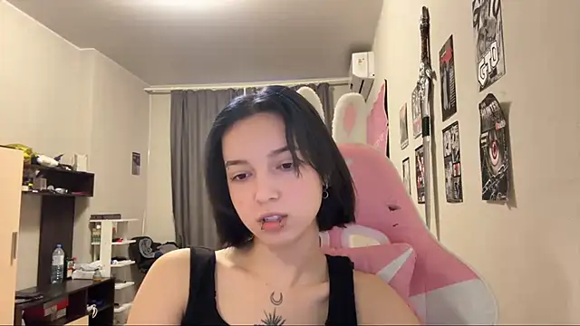 KateMiragee live sex cam