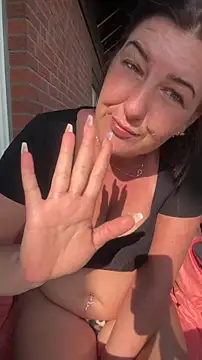 Webcam Model (NatiLove35)  is live.Free join now!