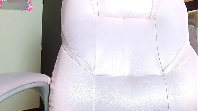 lolagolden1 - Lolagolden1's free webcam - UK Sex Cams