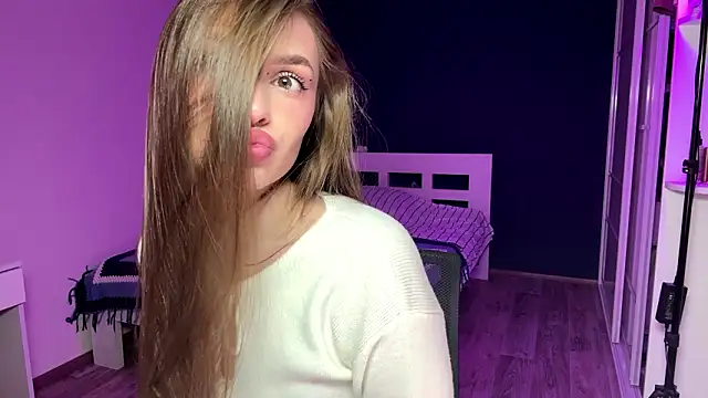 machellespader (F young) - jiggle my butt with my hands up close