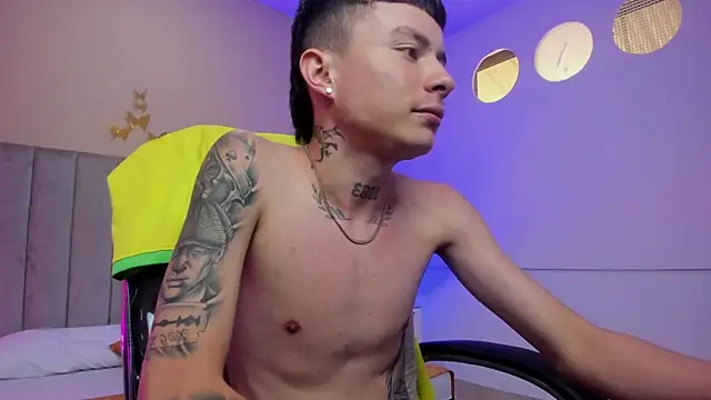 nascary_fox - Nascary_Fox's free webcam - UK Sex Cams