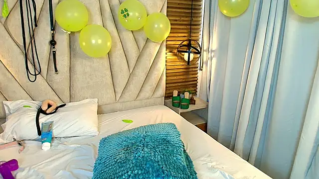 kimberlyfox_t - KimberlyFox_t's free webcam - UK Sex Cams