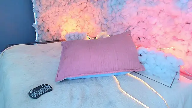 aaron_fordd (M twink) - Show body tour  + oil 😏💧