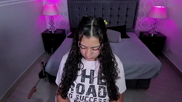 paulys_ (F young) - FULL NAKED + SEXY DANCE