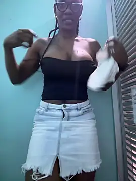 bustykeyla (Ask my age) - topless at taxi