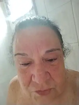 Yaya_Mineira live sex cam