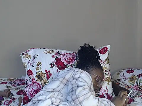 yummymelanin117 (F teen) - squirt and cream