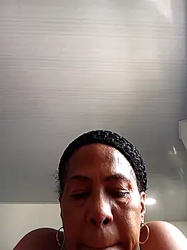 iiv0ryn0iirex-xx (F mature) - very hot mature,  mmm   juicy