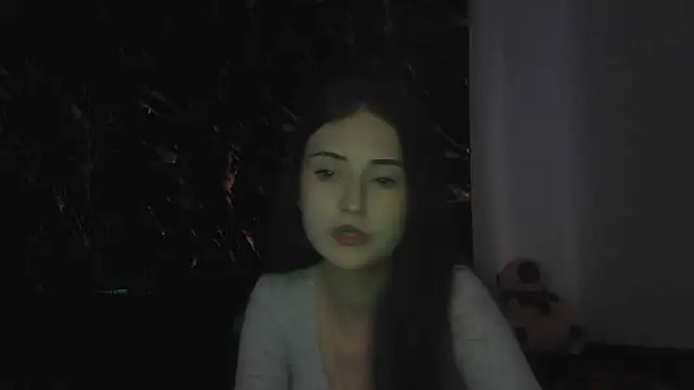 karlaluuvv (F teen) - palcoweczka