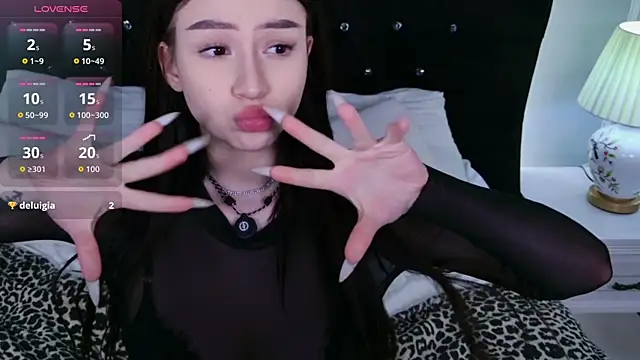 satiralux (F teen) - Doggy and Teasing ass💕