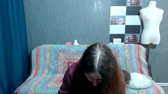 pa1e_pr1ncess (F young) - spicy peak