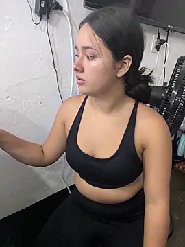 Webcam Model (Luciaparker03)  is live.Free join now!