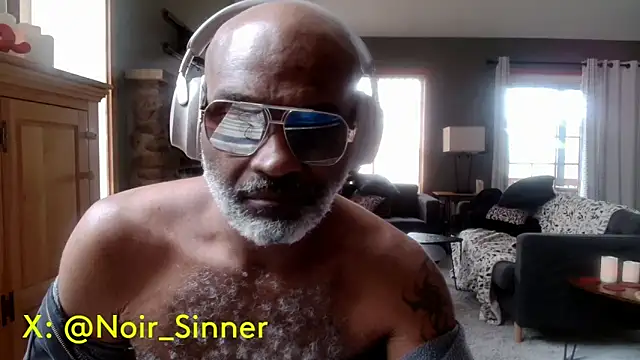 sinnernoir (M mature) - shower/ wet naked ass