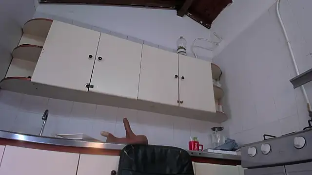 bustyglow (F young) - Tit Milk Disaster🥛💦💦😈