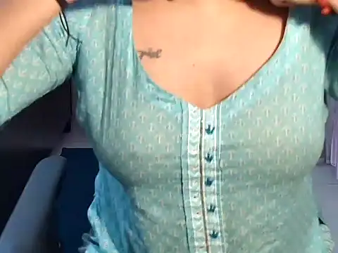 avnii_09 (F young) - Be i n bra and panty only