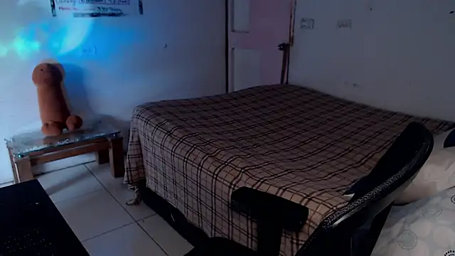 girl_milk2 (F young) - suck dildo 2 min