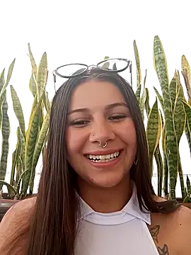 Webcam Model (CharlotteSex_)  is live.Free join now!