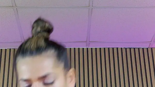 playfulshow - PlayfulShow's free webcam - UK Sex Cams