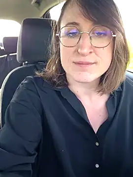 minierose from StripChat is Freechat