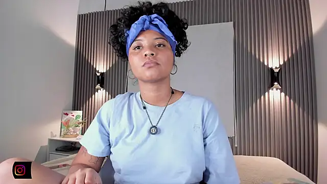 zafiiraa - Zafiiraa's free webcam - UK Sex Cams