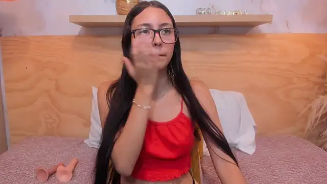 lasira_thill - Lasira_Thill's free webcam - UK Sex Cams