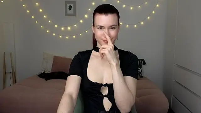 alicianewell (F young) - enticing goal