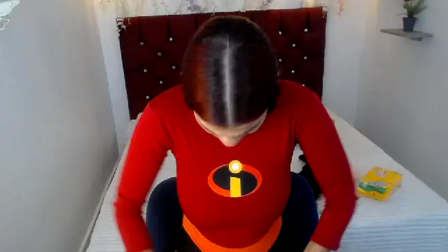 wild_couple_sex_69 (F young) - oil in my tits and my buttocks