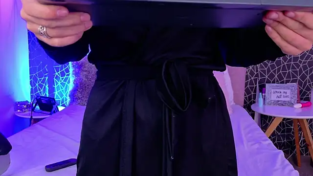 irisdelavega_ (F teen) - Cute petite tease… sweet but naughty