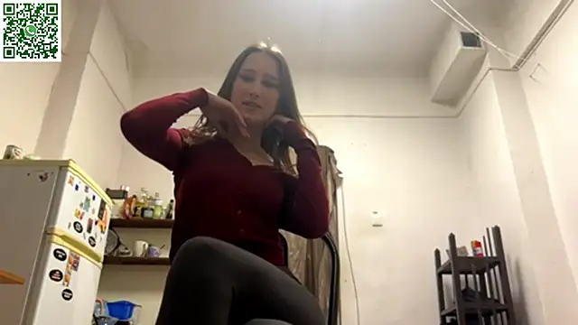 vickiekush (F teen) - Slow spin+showing waist