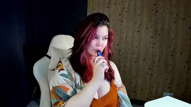 roxywinx (F young) - An air kiss