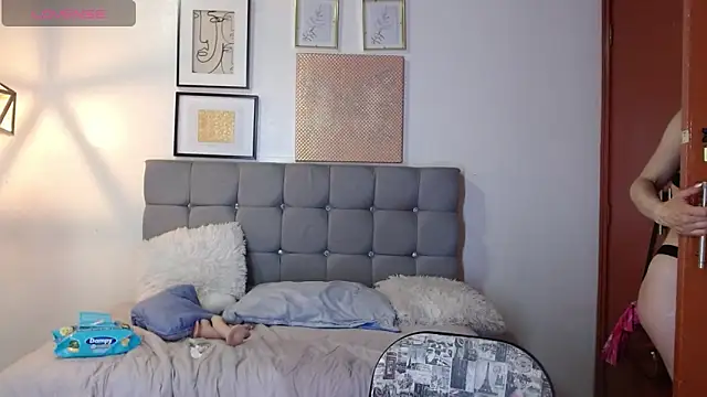 _naomi_s - _naomi_s's free webcam - UK Sex Cams