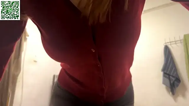 vickiekush - VickieKush's free webcam - UK Sex Cams