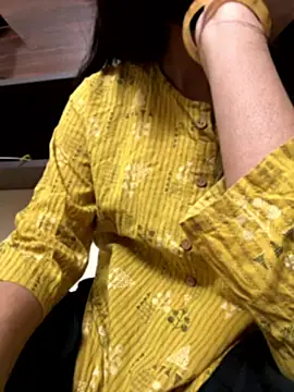 Webcam Model (Sexy_Ahana) is live