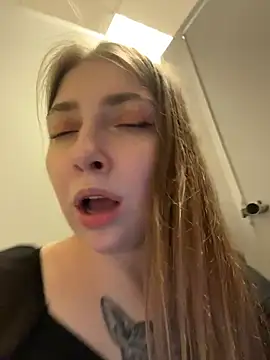 Sunny___Bunny live sex cam