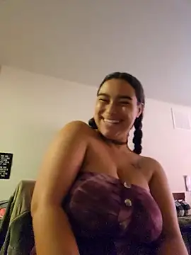 cinnaminnie live sex cam