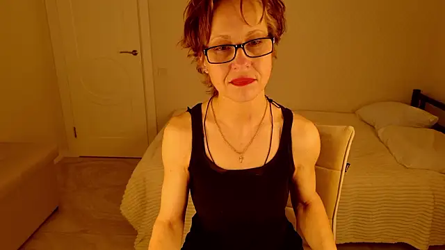 lioraweiss (F milf) - sexy lingerie..?