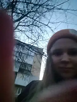 -beverlyhills- (F teen) - Take off my T-shirt for a minute 👕