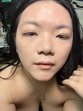 美女AYW-22在线直播